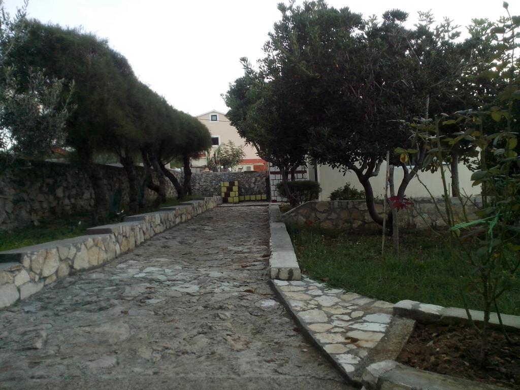 Kuca Za Odmor Laura Apartman Ražanac Kültér fotó