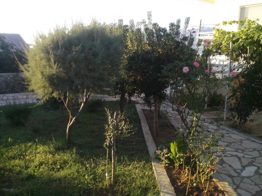 Kuca Za Odmor Laura Apartman Ražanac Kültér fotó