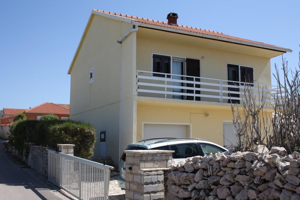 Kuca Za Odmor Laura Apartman Ražanac Kültér fotó